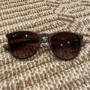 Ray-ban Erika Classic Tortoise/Brown sunglasses